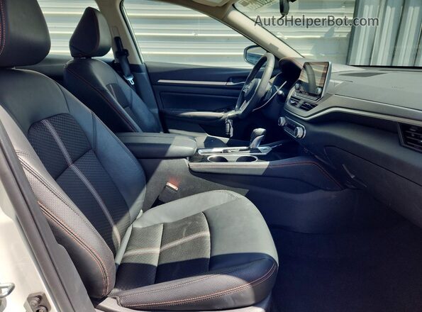 1N4BL4CV1SN431876 2025 NISSAN ALTIMA Белый Вид салона спереди