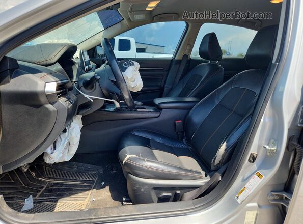 1N4BL4CV2LN309691 2020 NISSAN ALTIMA Silver Front interior view