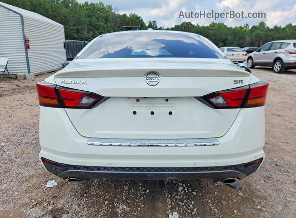 1N4BL4CV2MN370735 2021 NISSAN ALTIMA White Rear view