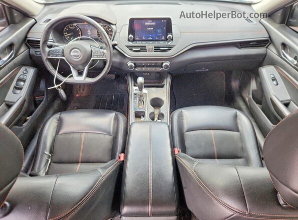 1N4BL4CV2MN370735 2021 NISSAN ALTIMA White Dashboard view