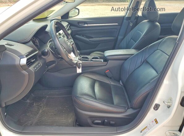 1N4BL4CV2PN355009 2023 NISSAN ALTIMA White Vista interior delantera