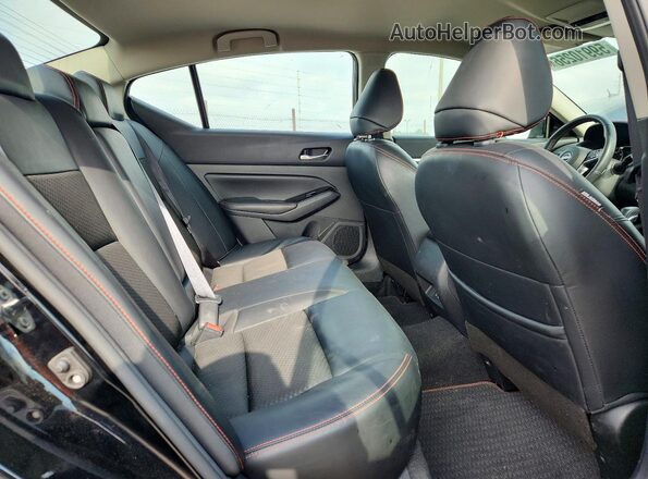 1N4BL4CV2RN300322 2024 NISSAN ALTIMA Black Vista de los asientos traseros