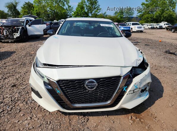 1N4BL4CV4KC133348 2019 NISSAN ALTIMA White Widok z przodu
