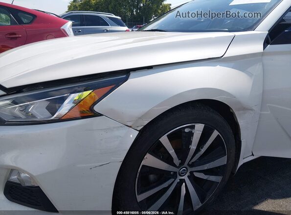 1N4BL4CV4KC225298 2019 NISSAN ALTIMA White Front view