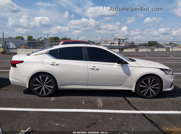 1N4BL4CV4KC225298 2019 NISSAN ALTIMA White Rear interior view