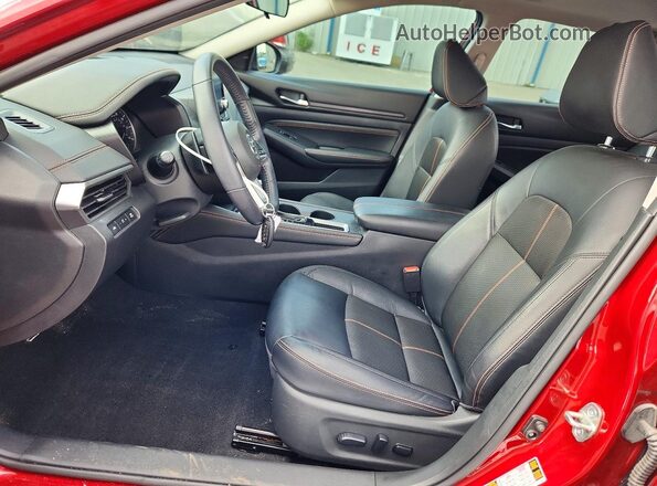 1N4BL4CV4LC251952 2020 NISSAN ALTIMA Red Front interior view