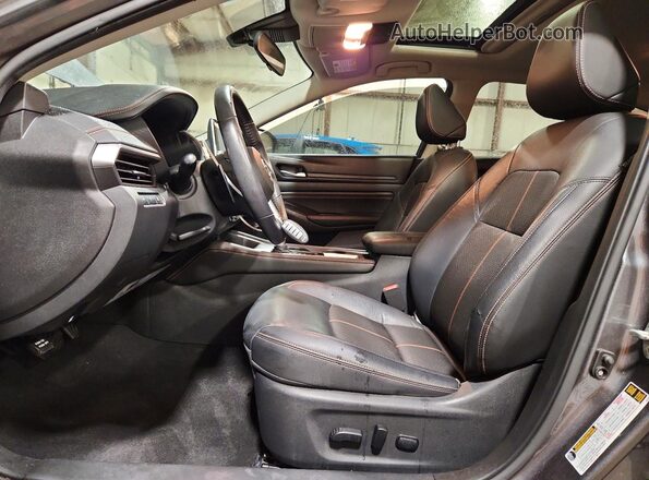 1N4BL4CV4MN340068 2021 NISSAN ALTIMA Gray Front interior view