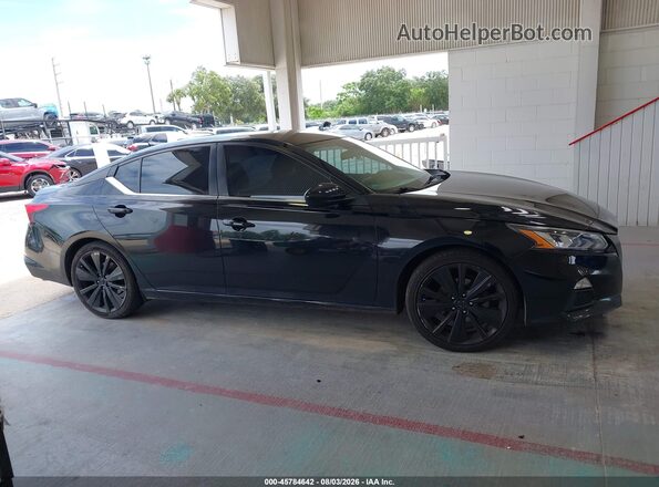 1N4BL4CV4NN346230 2022 NISSAN ALTIMA Black Widok wnętrza z tyłu