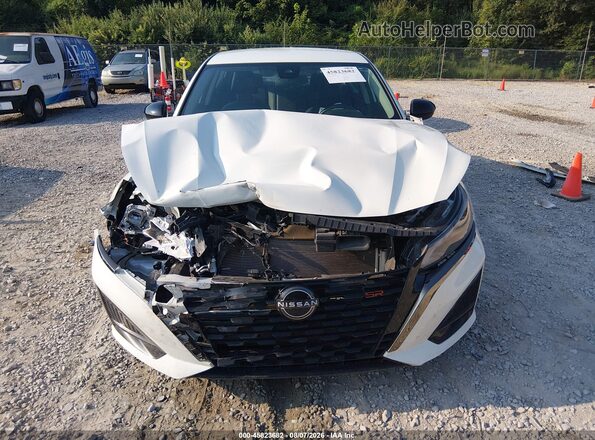 1N4BL4CV4PN379599 2023 NISSAN ALTIMA White Вид задньої частини салону