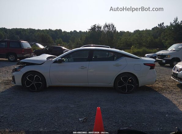 1N4BL4CV4PN379599 2023 NISSAN ALTIMA White 
