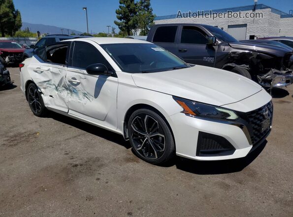 1N4BL4CV4PN409359 2023 NISSAN ALTIMA White Front right