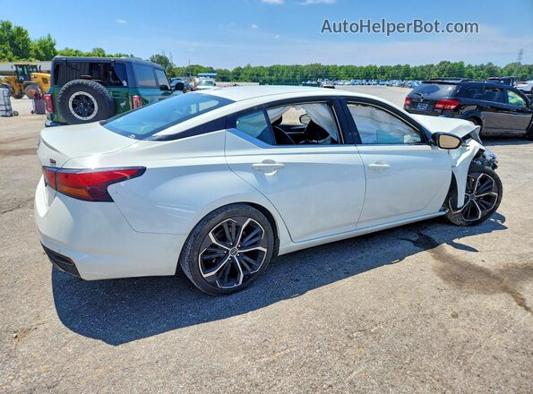 1N4BL4CV4RN382733 2024 NISSAN ALTIMA White Trasero derecho