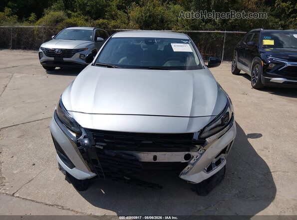 1N4BL4CV4RN429842 2024 NISSAN ALTIMA Silver Vista interior trasera