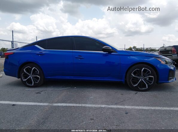 1N4BL4CV4SN345252 2025 NISSAN ALTIMA Blue Vista interior trasera