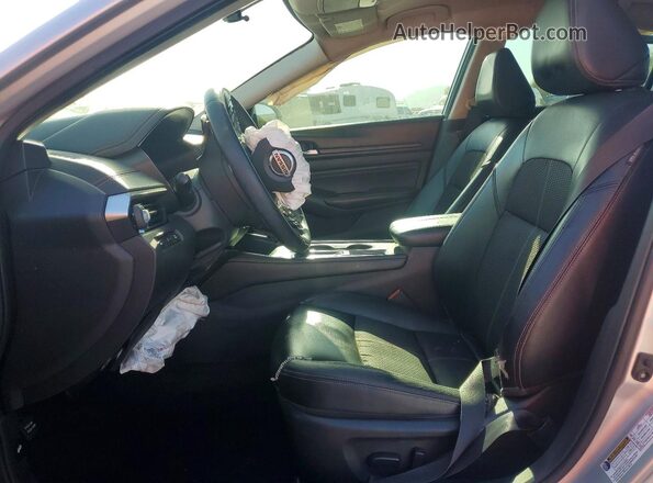 1N4BL4CV5KC108037 2019 NISSAN ALTIMA Silver Widok wnętrza z przodu