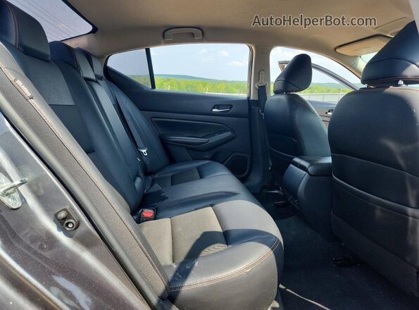 1N4BL4CV5LC182995 2020 NISSAN ALTIMA Gray Widok tylnych siedzeń