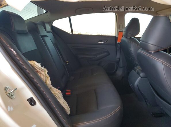 1N4BL4CV5NN313009 2022 NISSAN ALTIMA White Vista de los asientos traseros