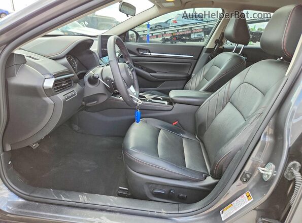 1N4BL4CV5RN310293 2024 NISSAN ALTIMA Gray Вид салону спереду