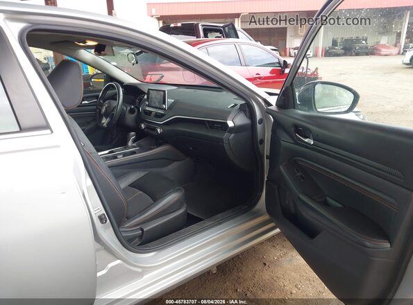1N4BL4CV6NN333110 2022 NISSAN ALTIMA Silver წინა სალონის ხედი