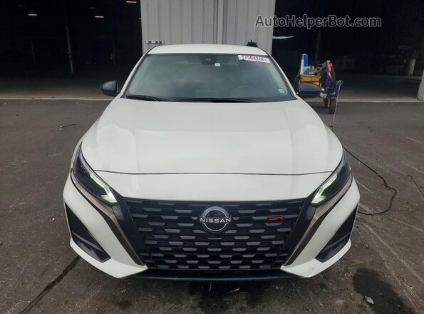 1N4BL4CV6PN332316 2023 NISSAN ALTIMA White Front view