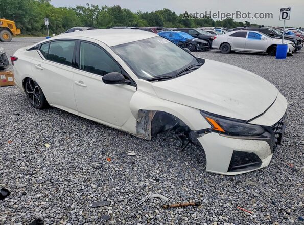 1N4BL4CV6RN382880 2024 NISSAN ALTIMA White Przód prawy