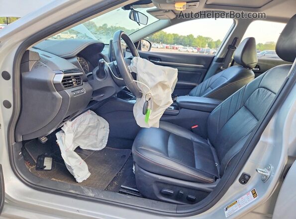 1N4BL4CV6RN431074 2024 NISSAN ALTIMA Серебряный Вид салона спереди