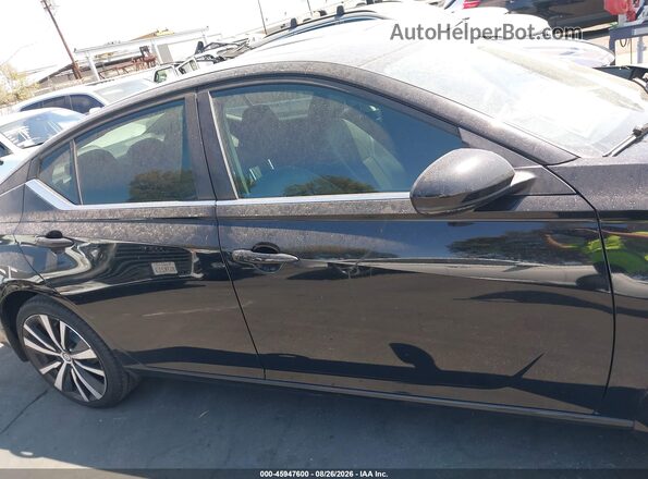 1N4BL4CV7KC213176 2019 NISSAN ALTIMA Black Widok wnętrza z tyłu