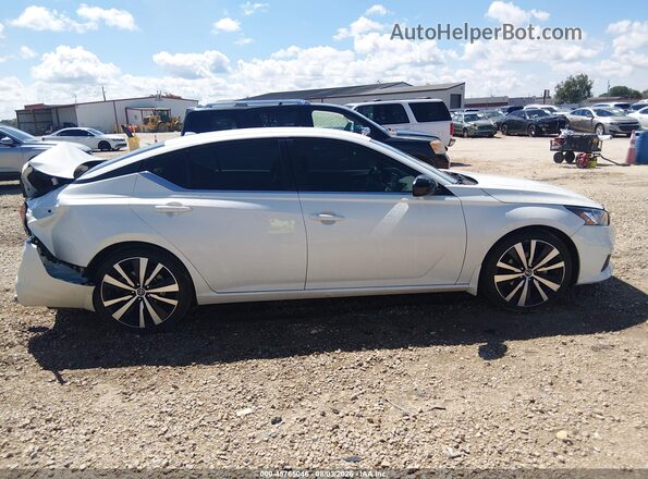 1N4BL4CV7LN320721 2020 NISSAN ALTIMA White Вид задньої частини салону