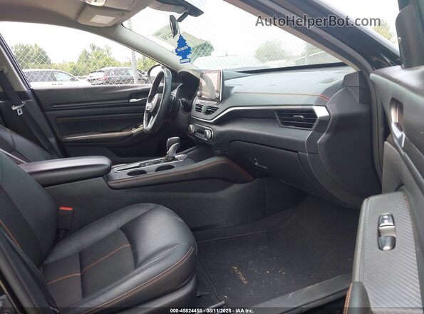 1N4BL4CV7MN391564 2021 NISSAN ALTIMA Black Front interior view
