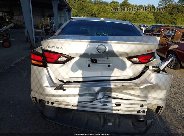 1N4BL4CV7RN414333 2024 NISSAN ALTIMA Silver Widok z przodu