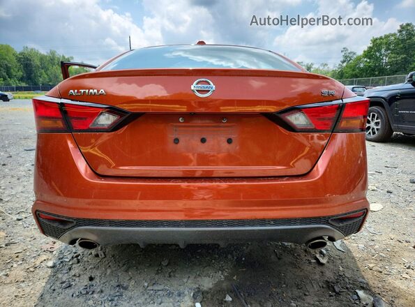1N4BL4CV8KC106069 2019 NISSAN ALTIMA Gold Widok z tyłu