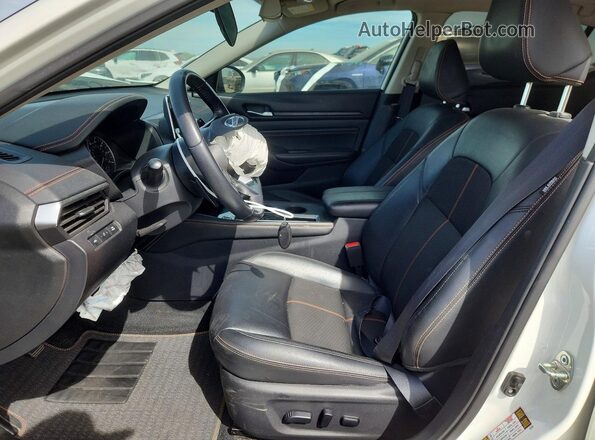 1N4BL4CV8KN315767 2019 NISSAN ALTIMA White Вид салону спереду