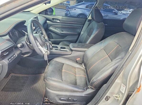 1N4BL4CV8LC118093 2020 NISSAN ALTIMA Silver Front interior view