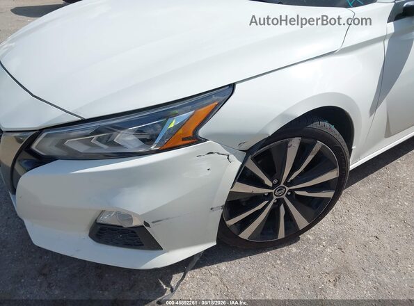 1N4BL4CV8MN401244 2021 NISSAN ALTIMA White Front view