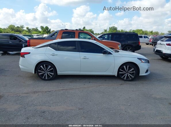 1N4BL4CV8MN401244 2021 NISSAN ALTIMA White Rear interior view