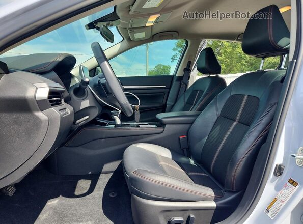 1N4BL4CV8RN324589 2024 NISSAN ALTIMA Gray Vista interior delantera