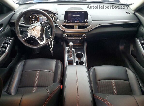1N4BL4CV8RN346673 2024 NISSAN ALTIMA Серебряный Вид панели приборов