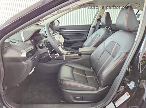 1N4BL4CV8SN424522 2025 NISSAN ALTIMA Black Front interior view