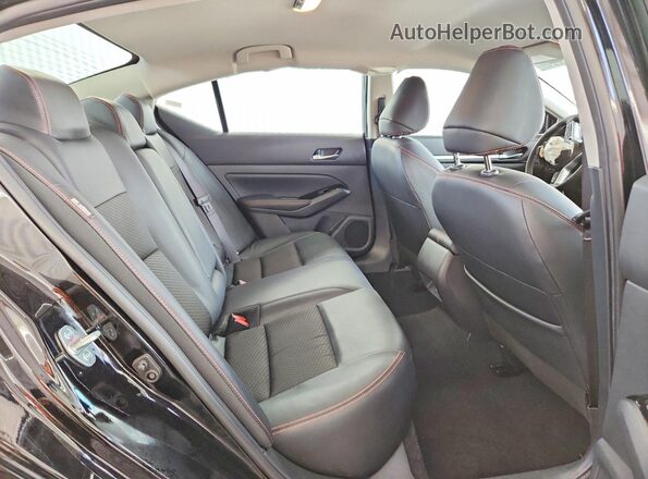 1N4BL4CV8SN424522 2025 NISSAN ALTIMA Black Rear seats view