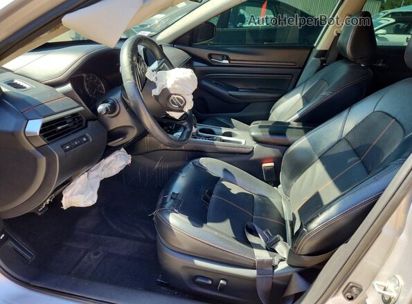 1N4BL4CV9KC128307 2019 NISSAN ALTIMA Silver Widok wnętrza z przodu