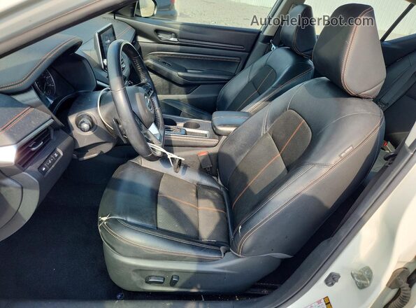 1N4BL4CV9LC245760 2020 NISSAN ALTIMA White Вид салону спереду