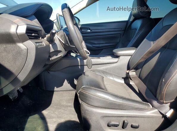 1N4BL4CV9LN308733 2020 NISSAN ALTIMA Черный Вид салона спереди