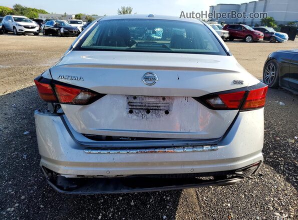 1N4BL4CV9MN352748 2021 NISSAN ALTIMA Серебряный Вид сзади