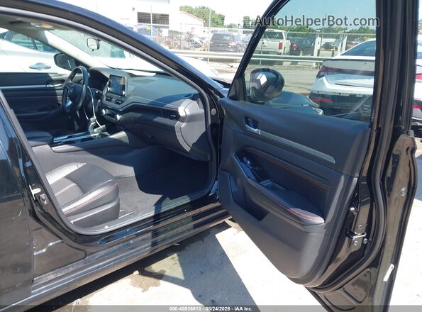 1N4BL4CV9PN340765 2023 NISSAN ALTIMA Черный Вид салона спереди