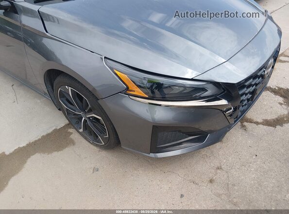 1N4BL4CV9SN355968 2025 NISSAN ALTIMA Gray Front view
