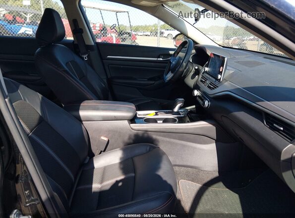 1N4BL4CV9SN358398 2025 NISSAN ALTIMA Black Widok wnętrza z przodu
