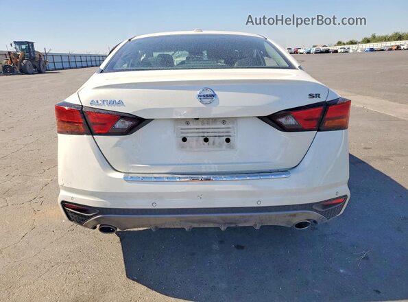 1N4BL4CVXMN335974 2021 NISSAN ALTIMA White Rear view