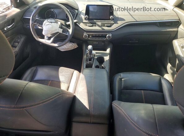 1N4BL4CVXMN335974 2021 NISSAN ALTIMA White Dashboard view