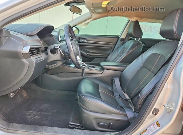 1N4BL4CVXMN396371 2021 NISSAN ALTIMA Серебряный Вид салона спереди