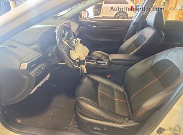 1N4BL4CVXNN340772 2022 NISSAN ALTIMA White წინა სალონის ხედი